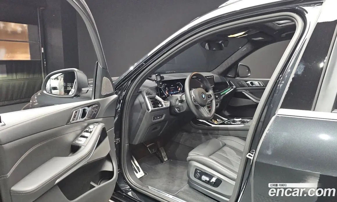 BMW X7 2024 3.0 автомат (гидро), фото 13