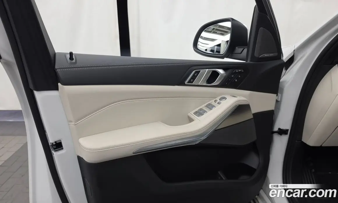 BMW X7 2025 3.0 автомат (гидро), фото 14