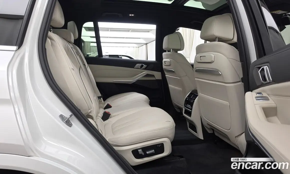BMW X7 2025 3.0 автомат (гидро), фото 18