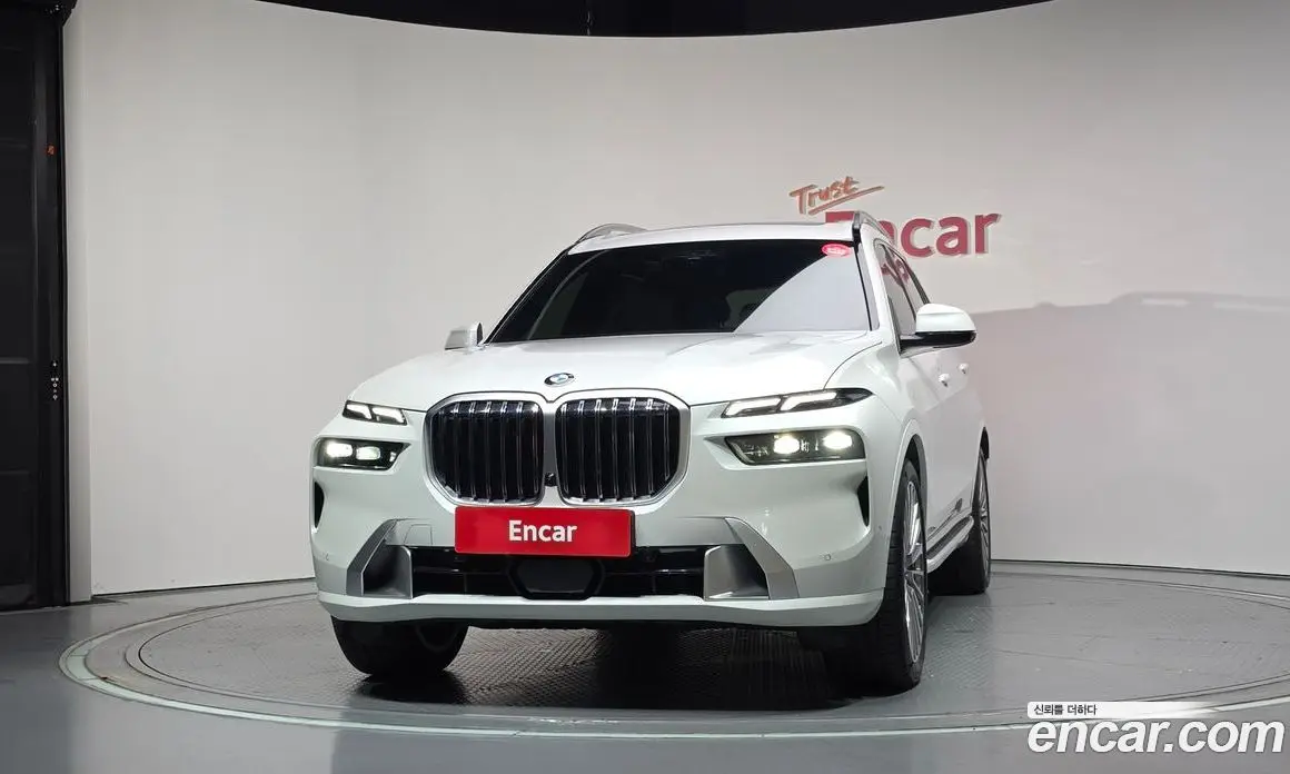 BMW X7 2025 3.0 автомат (гидро), фото 3