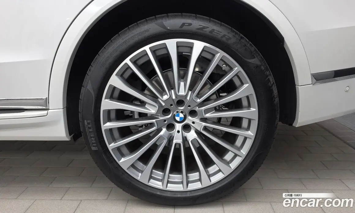 BMW X7 2025 3.0 автомат (гидро), фото 7