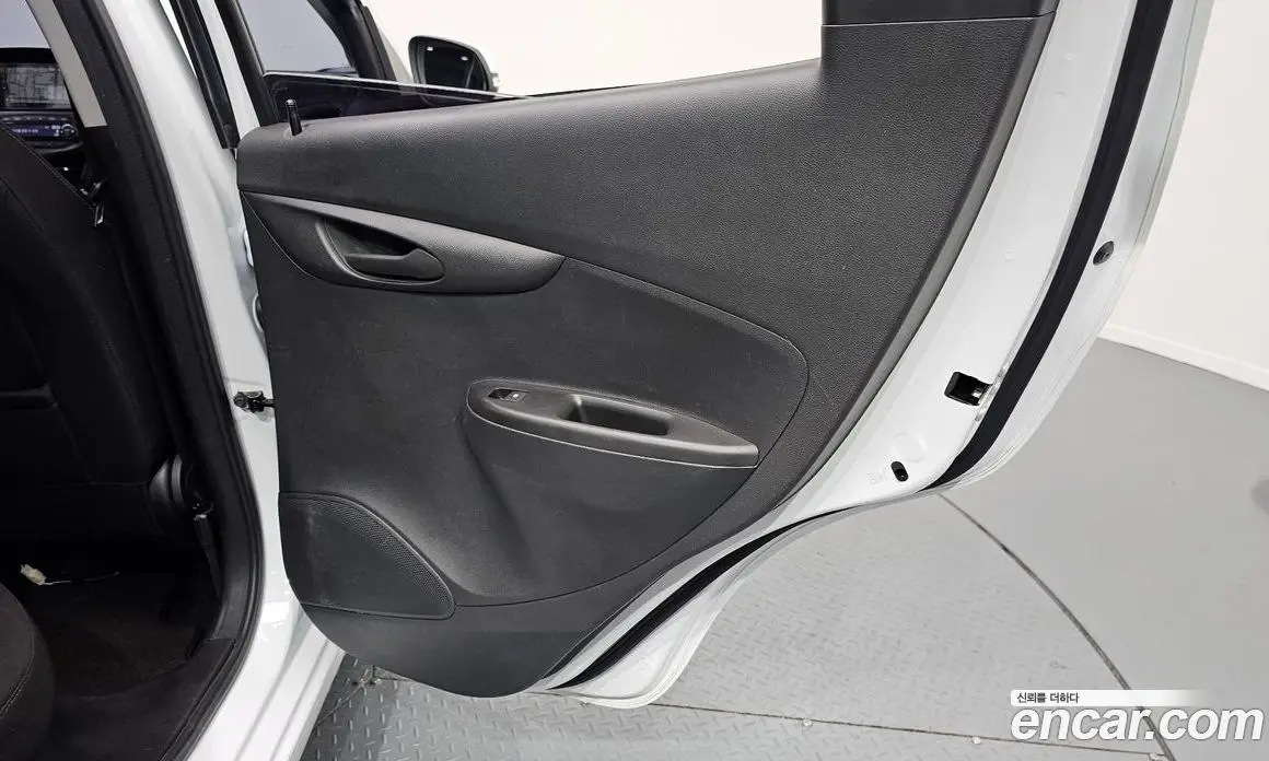 Chevrolet Spark 2016 1.0 автомат (гидро), фото 15
