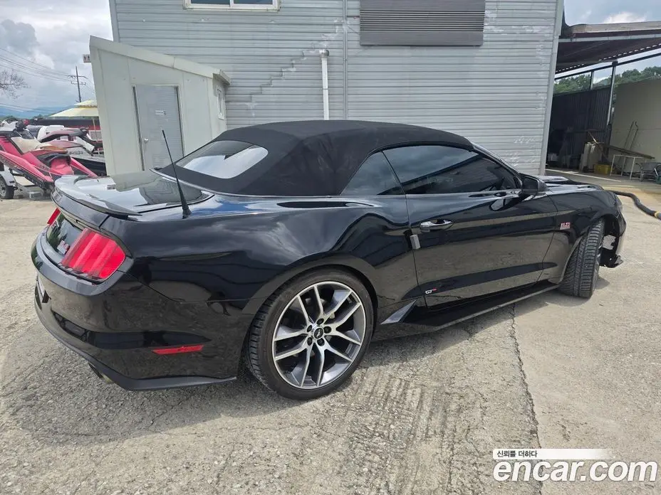 Ford Mustang 2015 5.0 автомат (гидро), фото 6 Ford Mustang 2015 5.0 автомат (гидро), фото 6