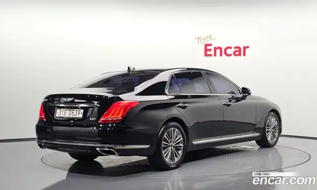 Genesis EQ900, 2016, 98 664 км
