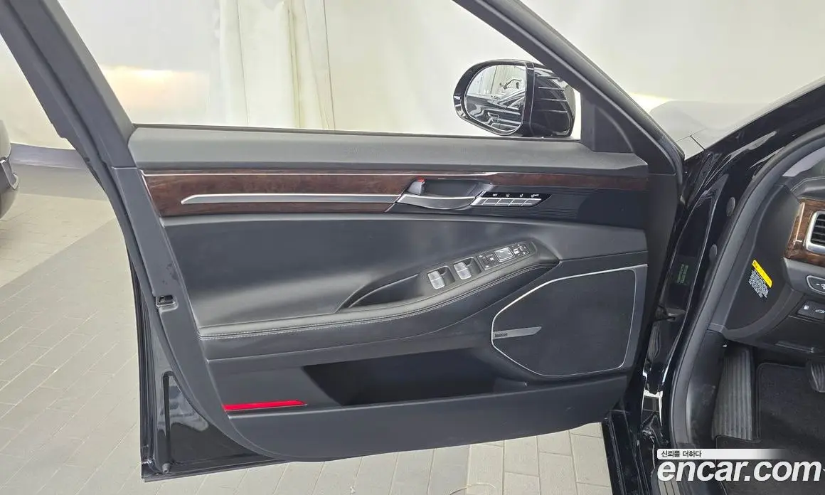 Genesis EQ900 2016 3.8 автомат (гидро), фото 14 Genesis EQ900 2016 3.8 автомат (гидро), фото 14