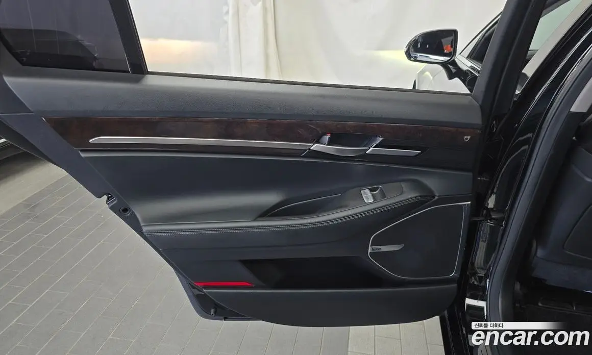 Genesis EQ900 2016 3.8 автомат (гидро), фото 15 Genesis EQ900 2016 3.8 автомат (гидро), фото 15