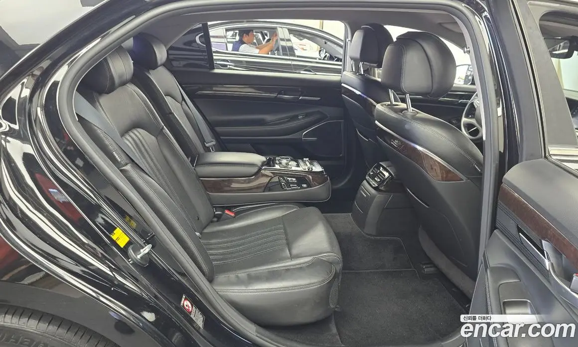 Genesis EQ900 2016 3.8 автомат (гидро), фото 17 Genesis EQ900 2016 3.8 автомат (гидро), фото 17