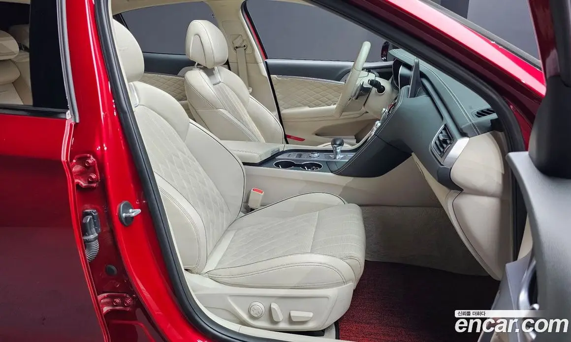 Genesis G70 2019 3.3 автомат (гидро), фото 17 Genesis G70 2019 3.3 автомат (гидро), фото 17