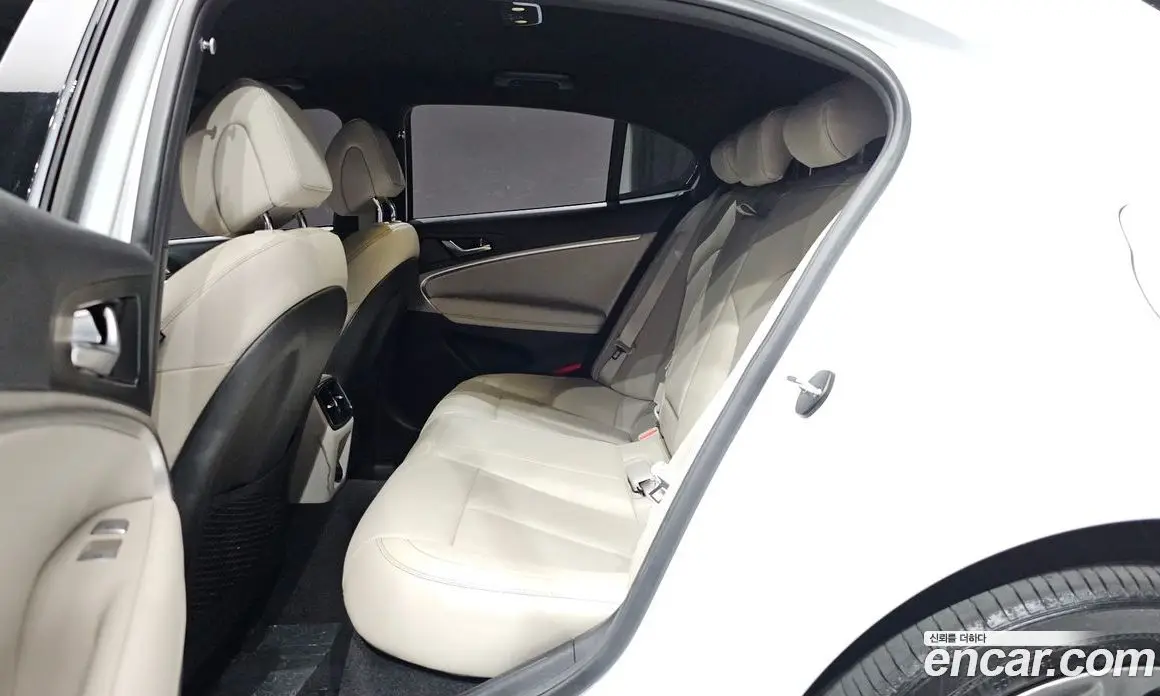 Genesis G70 2022 2.0 автомат (гидро), фото 16