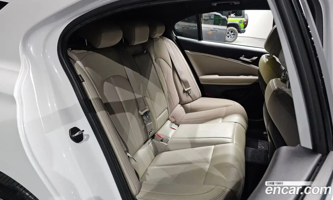 Genesis G70 2022 2.0 автомат (гидро), фото 17