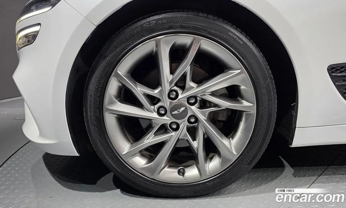 Genesis G70 2022 2.0 автомат (гидро), фото 5