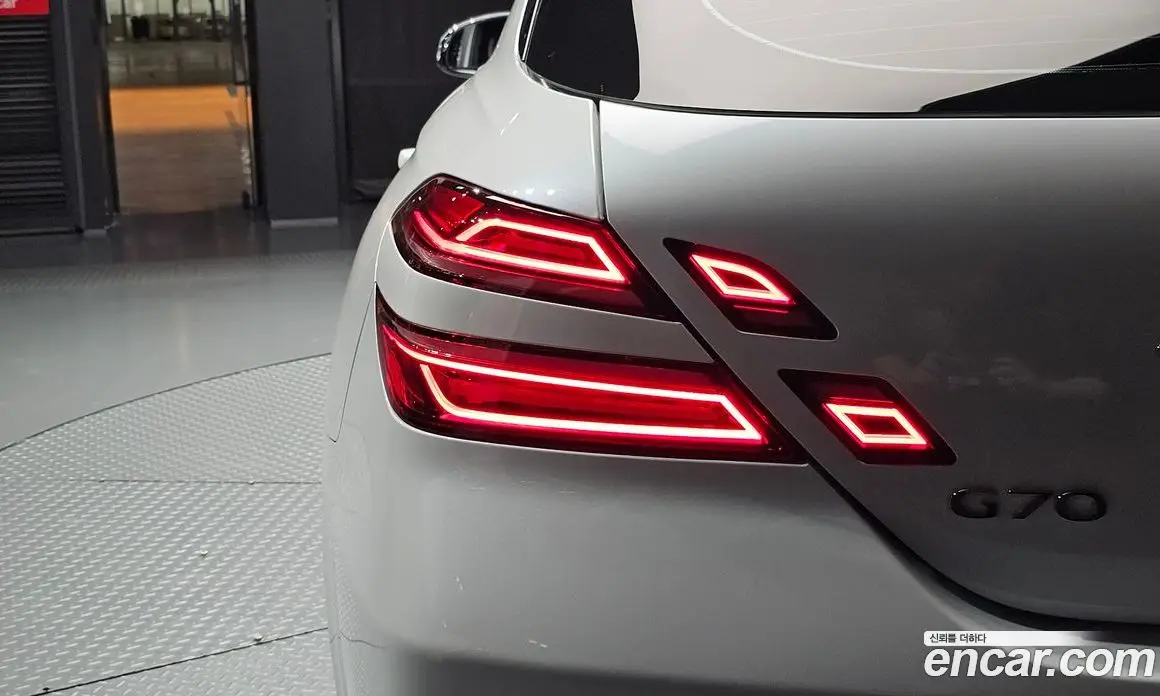 Genesis G70 2022 2.0 автомат (гидро), фото 9