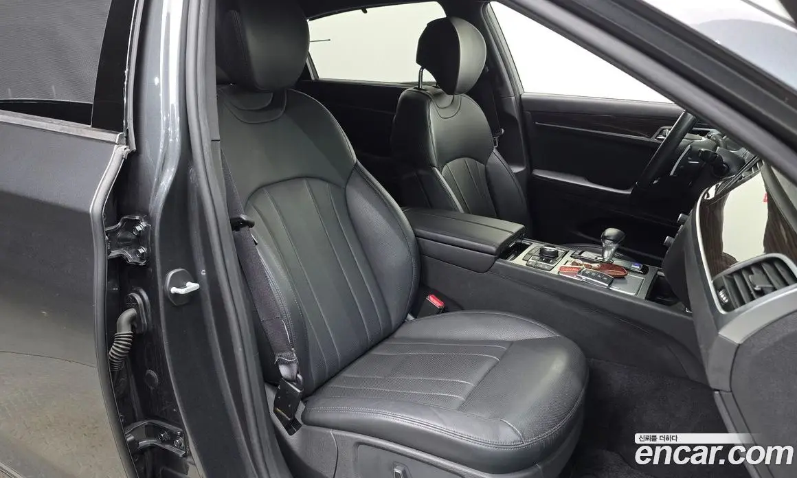 Genesis G80 2018 3.3 автомат (гидро), фото 16 Genesis G80 2018 3.3 автомат (гидро), фото 16