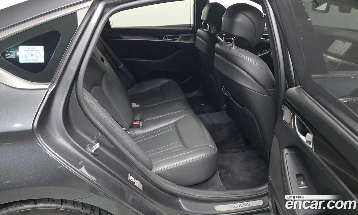Genesis G80 2018 3.3 автомат (гидро), фото 17 Genesis G80 2018 3.3 автомат (гидро), фото 17