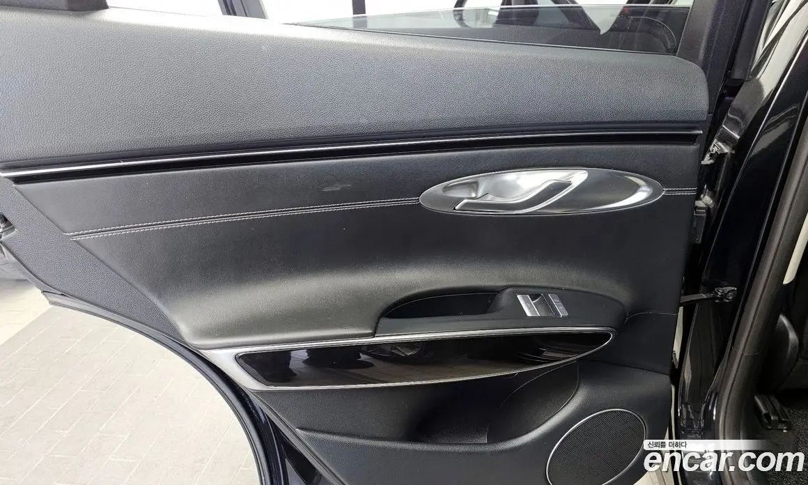 Genesis GV70 2021 2.2 автомат (гидро), фото 15 Genesis GV70 2021 2.2 автомат (гидро), фото 15