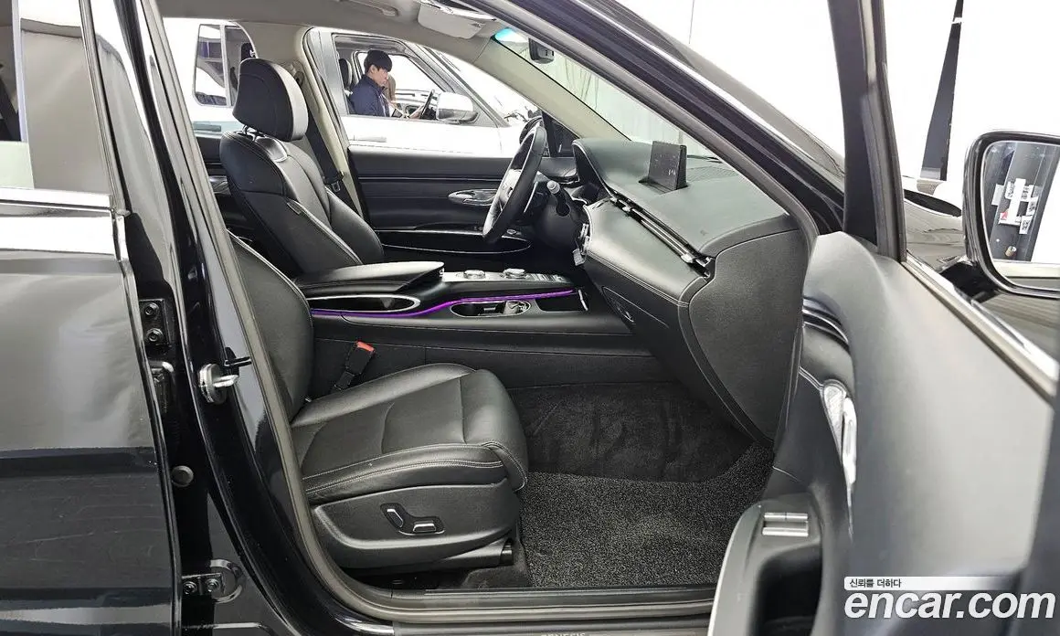 Genesis GV70 2021 2.2 автомат (гидро), фото 17 Genesis GV70 2021 2.2 автомат (гидро), фото 17