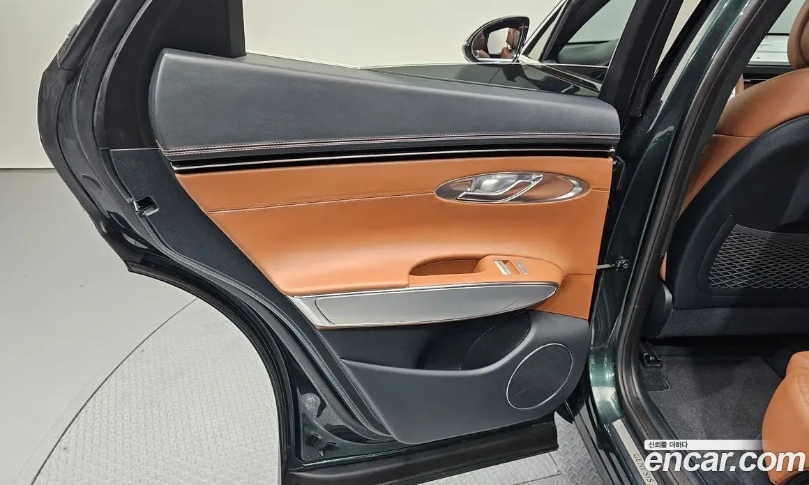 Genesis GV70 2022 2.5 автомат (гидро), фото 15 Genesis GV70 2022 2.5 автомат (гидро), фото 15