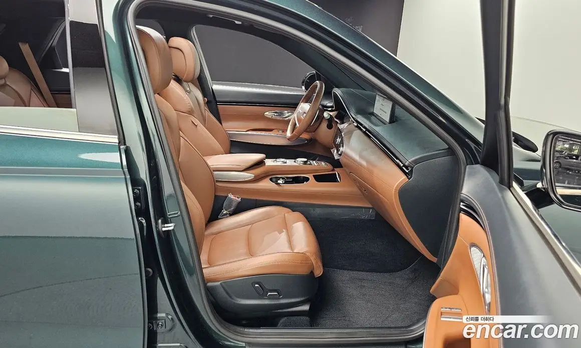 Genesis GV70 2022 2.5 автомат (гидро), фото 16 Genesis GV70 2022 2.5 автомат (гидро), фото 16