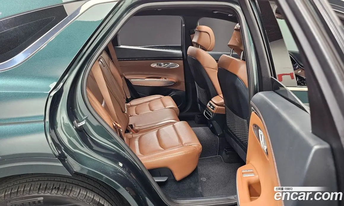 Genesis GV70 2022 2.5 автомат (гидро), фото 18 Genesis GV70 2022 2.5 автомат (гидро), фото 18