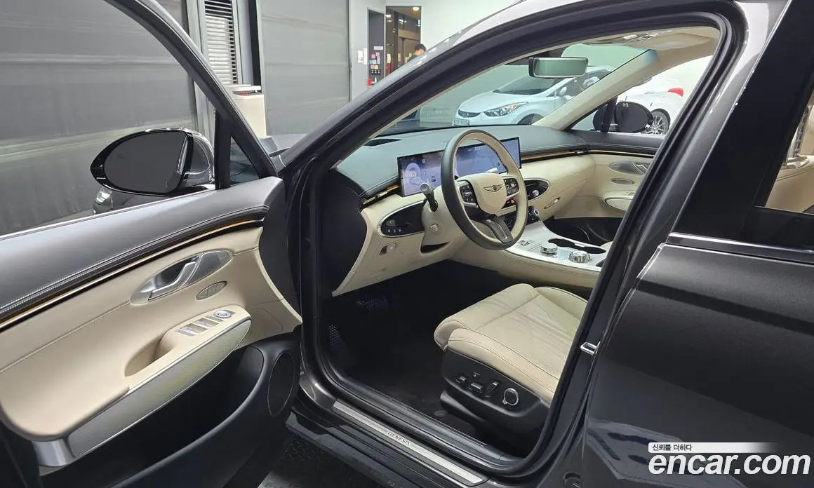 Genesis GV70 2024 2.5 автомат (гидро), фото 13