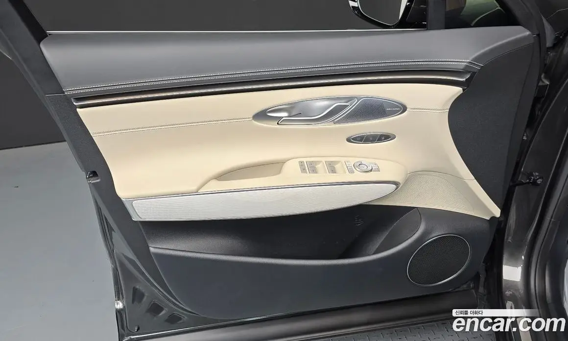 Genesis GV70 2024 2.5 автомат (гидро), фото 14