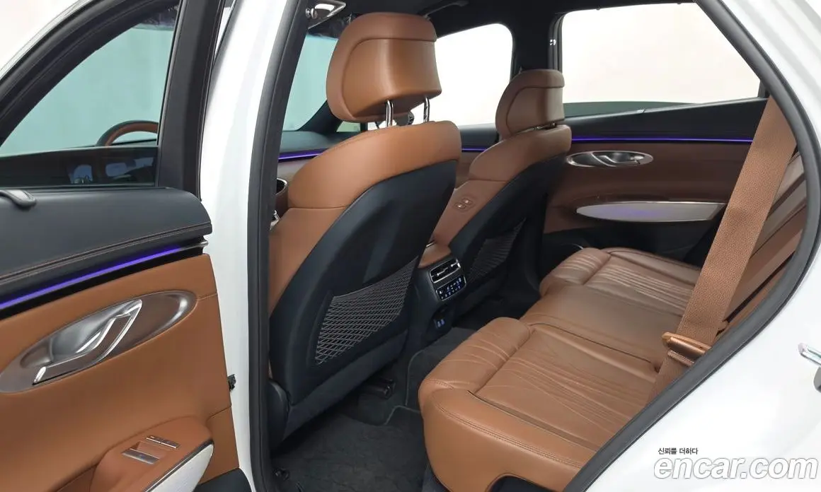 Genesis GV70 2024 2.5 автомат (гидро), фото 16 Genesis GV70 2024 2.5 автомат (гидро), фото 16