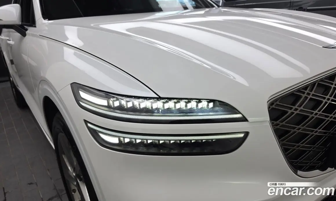 Genesis GV70 2024 2.5 автомат (гидро), фото 8 Genesis GV70 2024 2.5 автомат (гидро), фото 8
