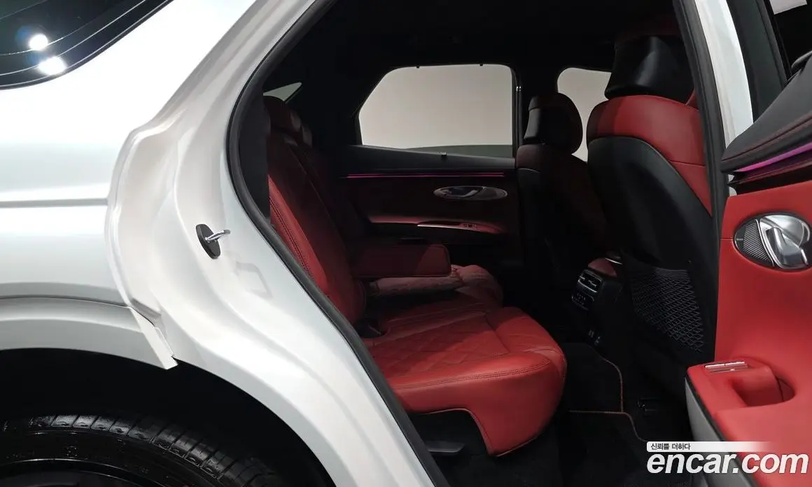 Genesis GV70 2026 3.5 автомат (гидро), фото 16 Genesis GV70 2026 3.5 автомат (гидро), фото 16
