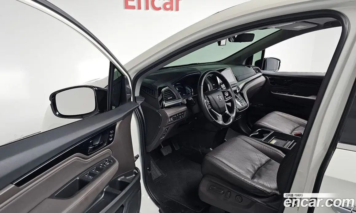 Honda Odyssey 2018 3.5 автомат (гидро), фото 13