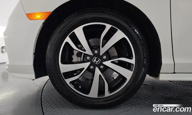 Honda Odyssey 2018 3.5 автомат (гидро), миниатюра 5