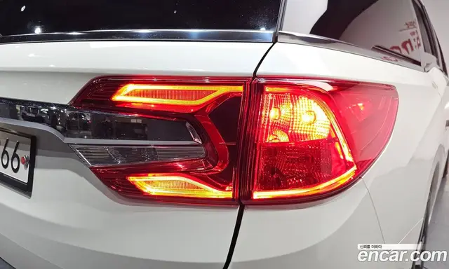 Honda Odyssey 2018 3.5 автомат (гидро), миниатюра 9