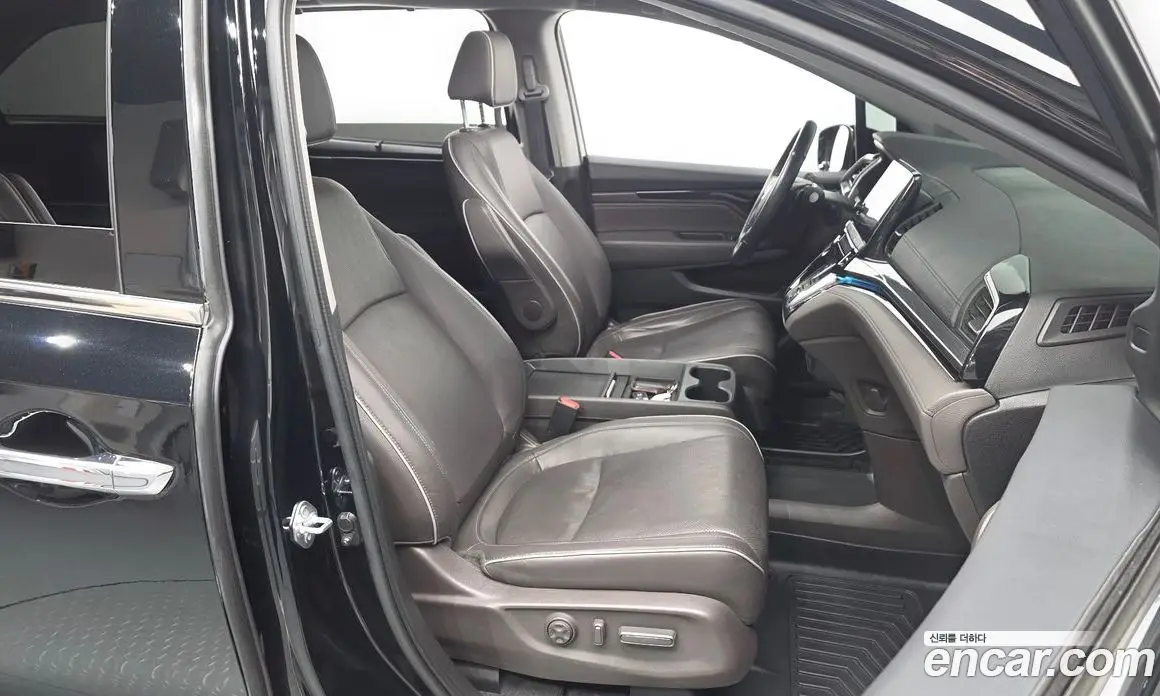 Honda Odyssey 2021 3.5 автомат (гидро), фото 15 Honda Odyssey 2021 3.5 автомат (гидро), фото 15