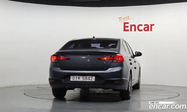 Hyundai Avante 2019 1.6 автомат (гидро), миниатюра 4 Hyundai Avante 2019 1.6 автомат (гидро), миниатюра 4