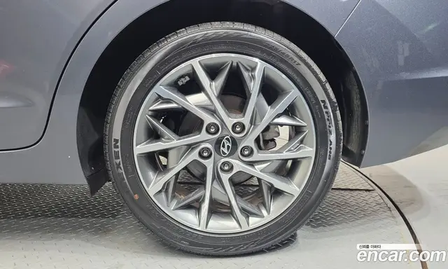 Hyundai Avante 2019 1.6 автомат (гидро), миниатюра 7 Hyundai Avante 2019 1.6 автомат (гидро), миниатюра 7