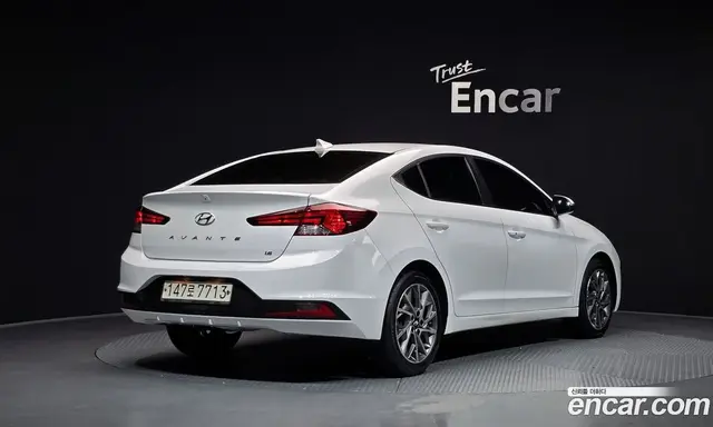 Hyundai Avante 2019 1.6 автомат (гидро), миниатюра 2