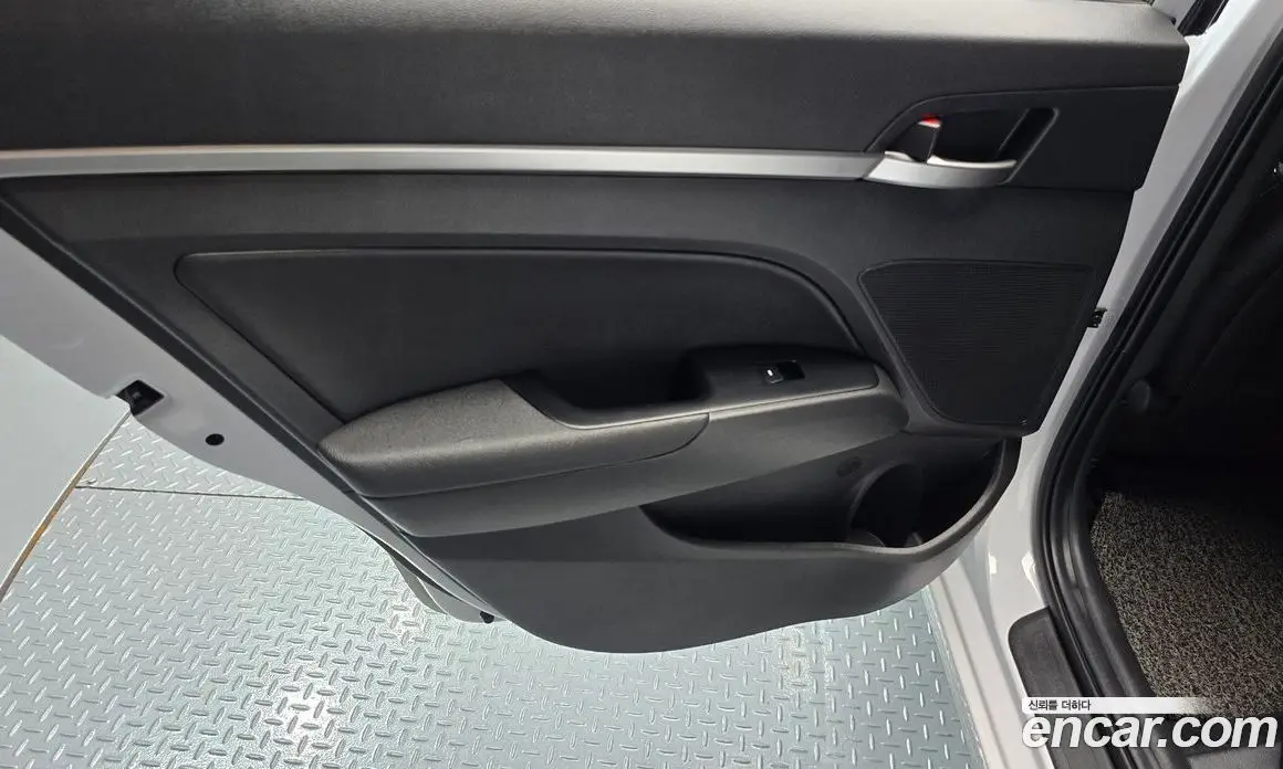 Hyundai Avante 2019 1.6 автомат (гидро), фото 15