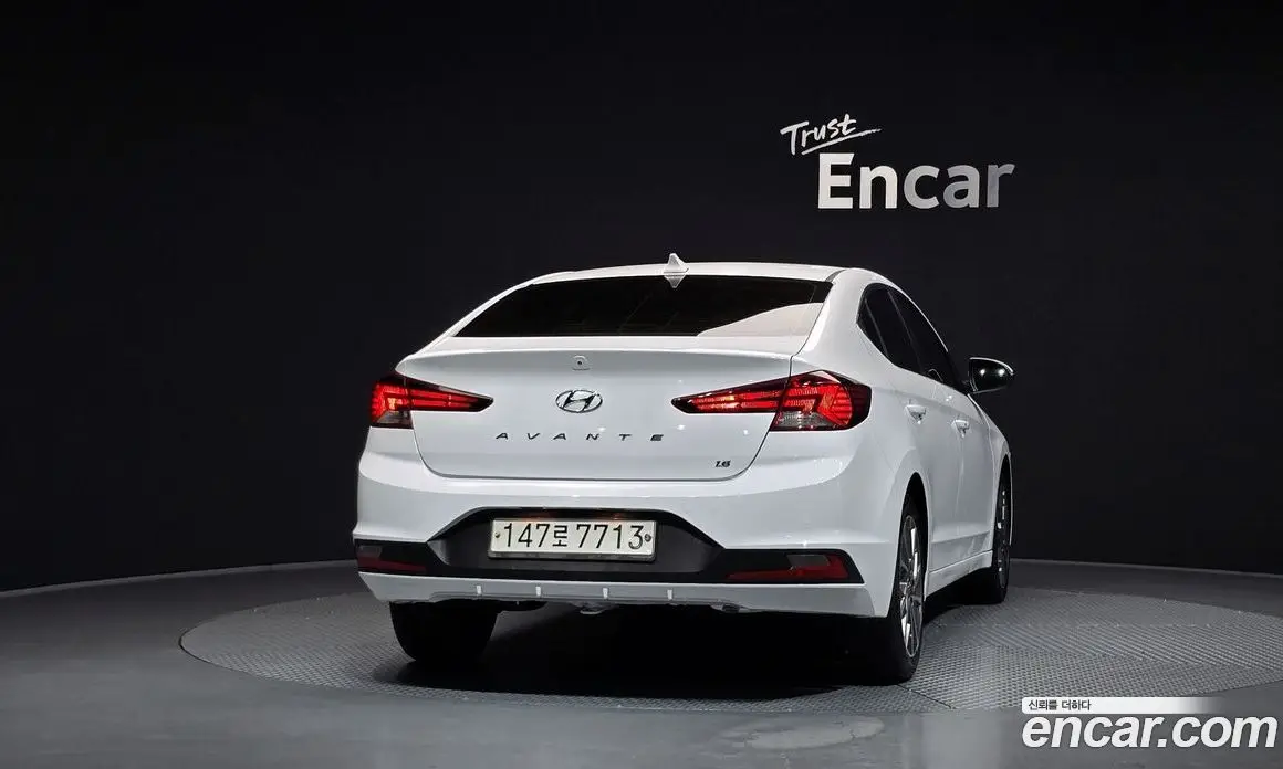 Hyundai Avante 2019 1.6 автомат (гидро), фото 4