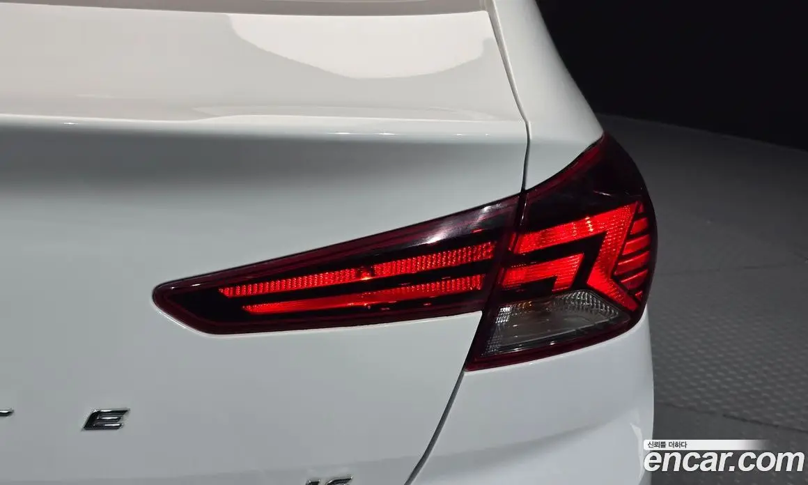 Hyundai Avante 2019 1.6 автомат (гидро), фото 9