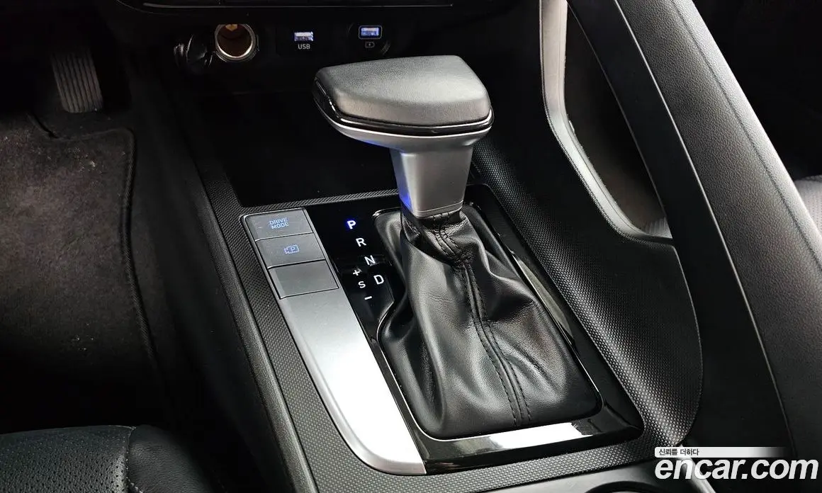 Hyundai Avante 2021 1.6 автомат (гидро), фото 12