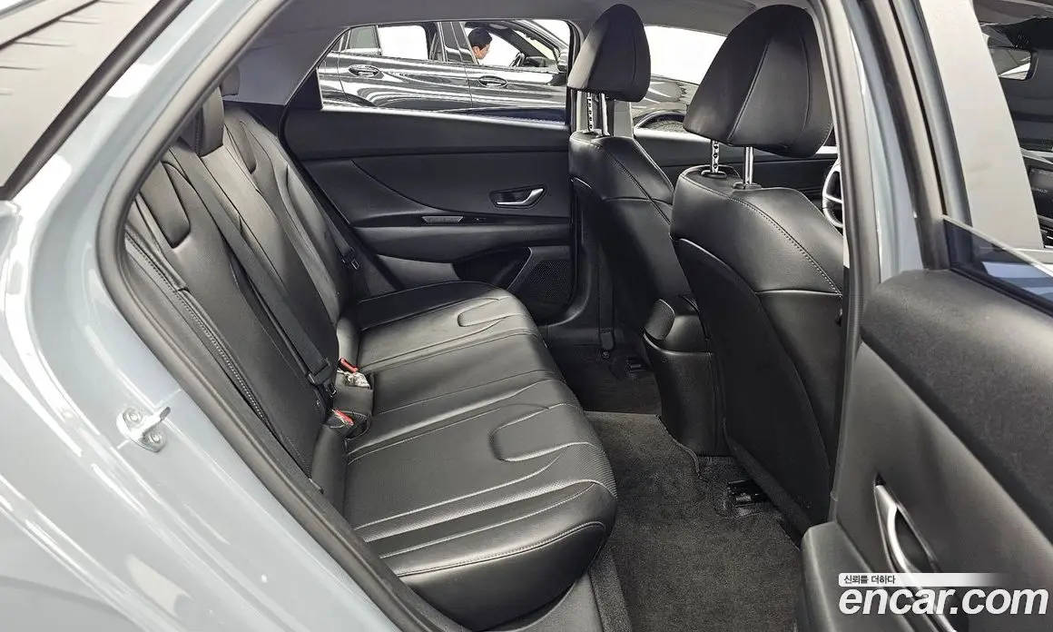 Hyundai Avante 2021 1.6 автомат (гидро), фото 18