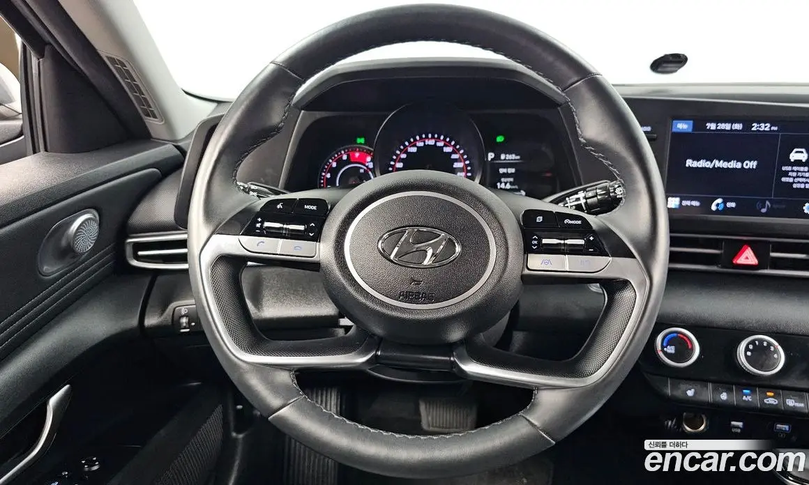 Hyundai Avante 2021 1.6 автомат (гидро), фото 19