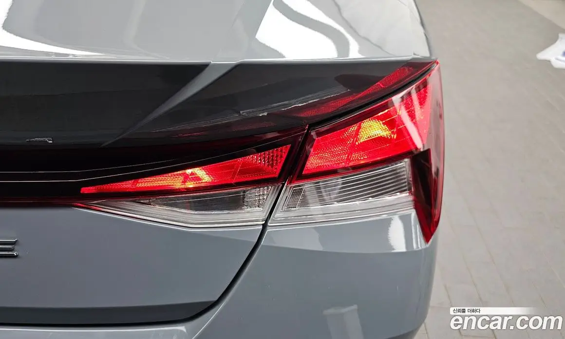 Hyundai Avante 2021 1.6 автомат (гидро), фото 9