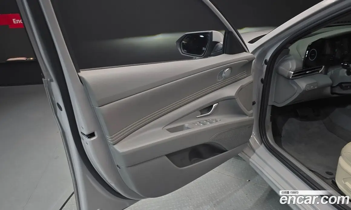 Hyundai Avante 2022 1.6 автомат (гидро), фото 14