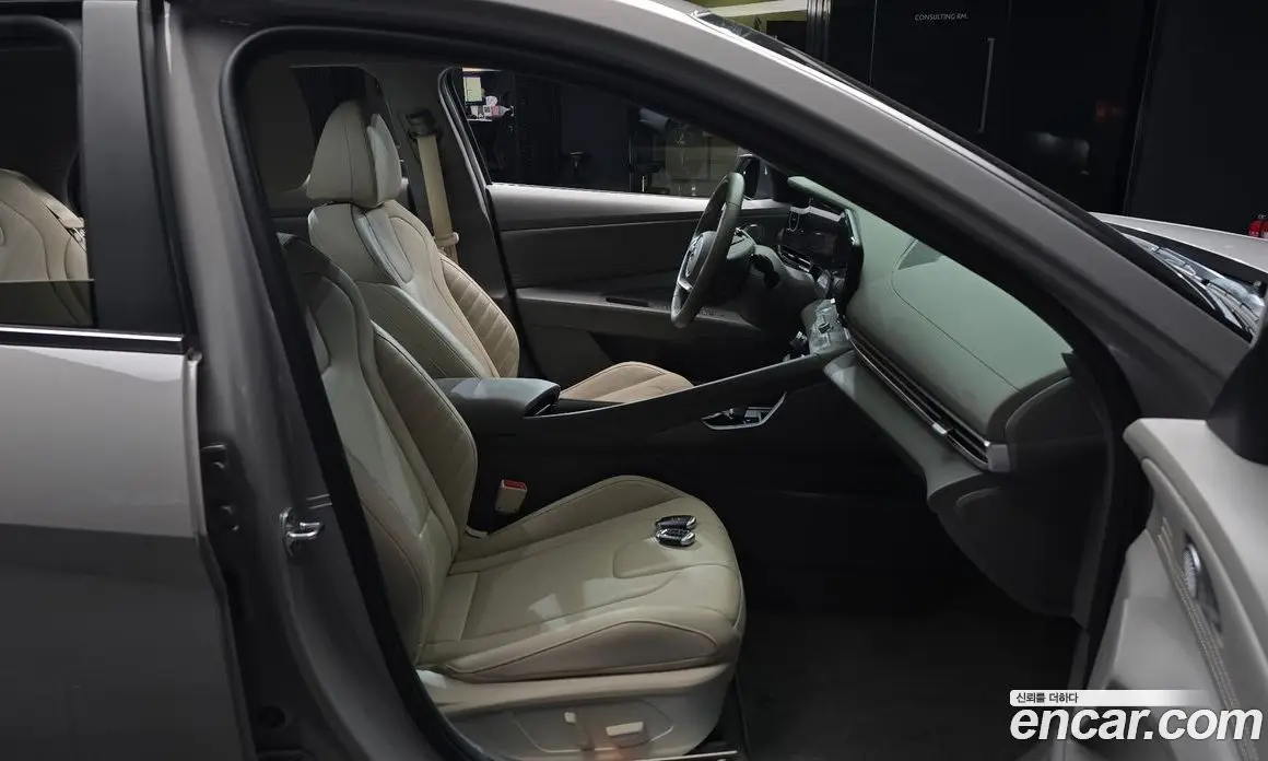 Hyundai Avante 2022 1.6 автомат (гидро), фото 16