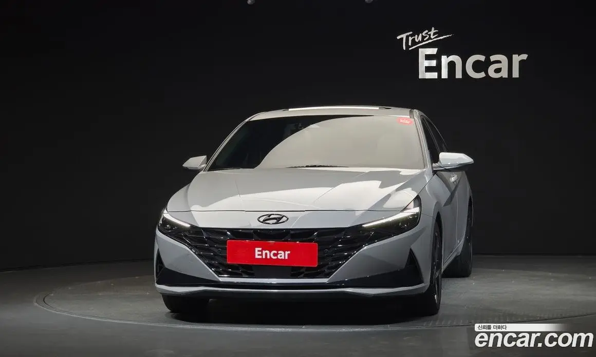 Hyundai Avante 2022 1.6 автомат (гидро), фото 3