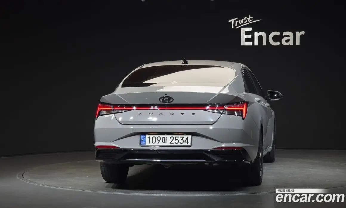 Hyundai Avante 2022 1.6 автомат (гидро), фото 4