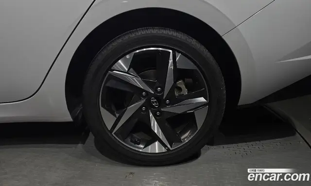 Hyundai Avante 2022 1.6 автомат (гидро), миниатюра 7