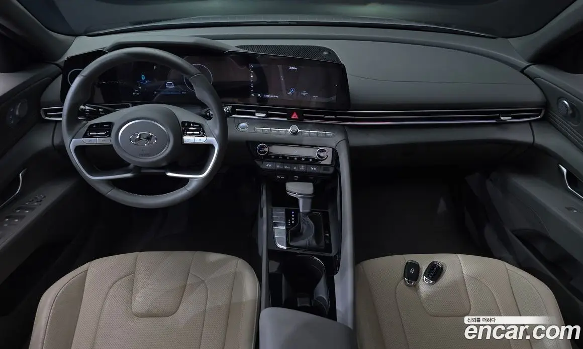 Hyundai Avante 2022 1.6 автомат (гидро), фото 10