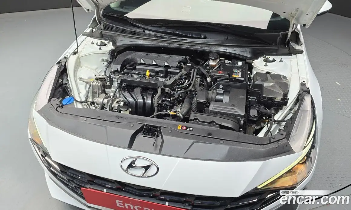 Hyundai Avante 2022 1.6 автомат (гидро), фото 6