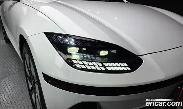 Hyundai Ioniq 6 2023 0.1 автомат (гидро), миниатюра 8